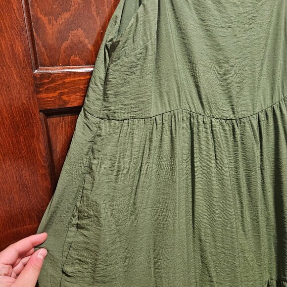 Abercrombie Tiered Midi Dress - Picture 5 of 5